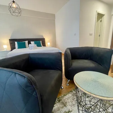 - Stan Na Dan Novi Beograd, Parking 5 Evra Dan