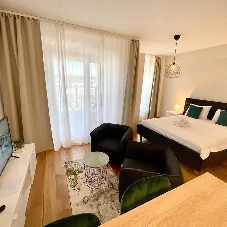 - Stan Na Dan Novi Beograd, Parking 5 Evra Dan Appartement *